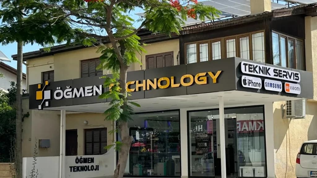 Öğmen Teknoloji mağaza dış cephesi